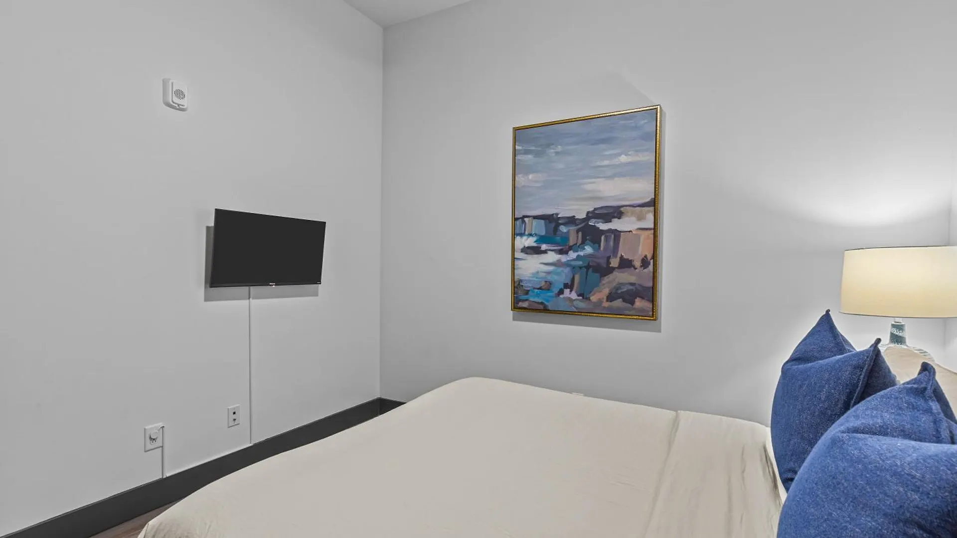 Chic Loft Apt-Parking-Wd-P205 Saint Louis 0*,  United States